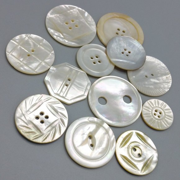 ANTIQUE Mother Of Pearl MOP Carved Button Lot - Picture 3 of 8